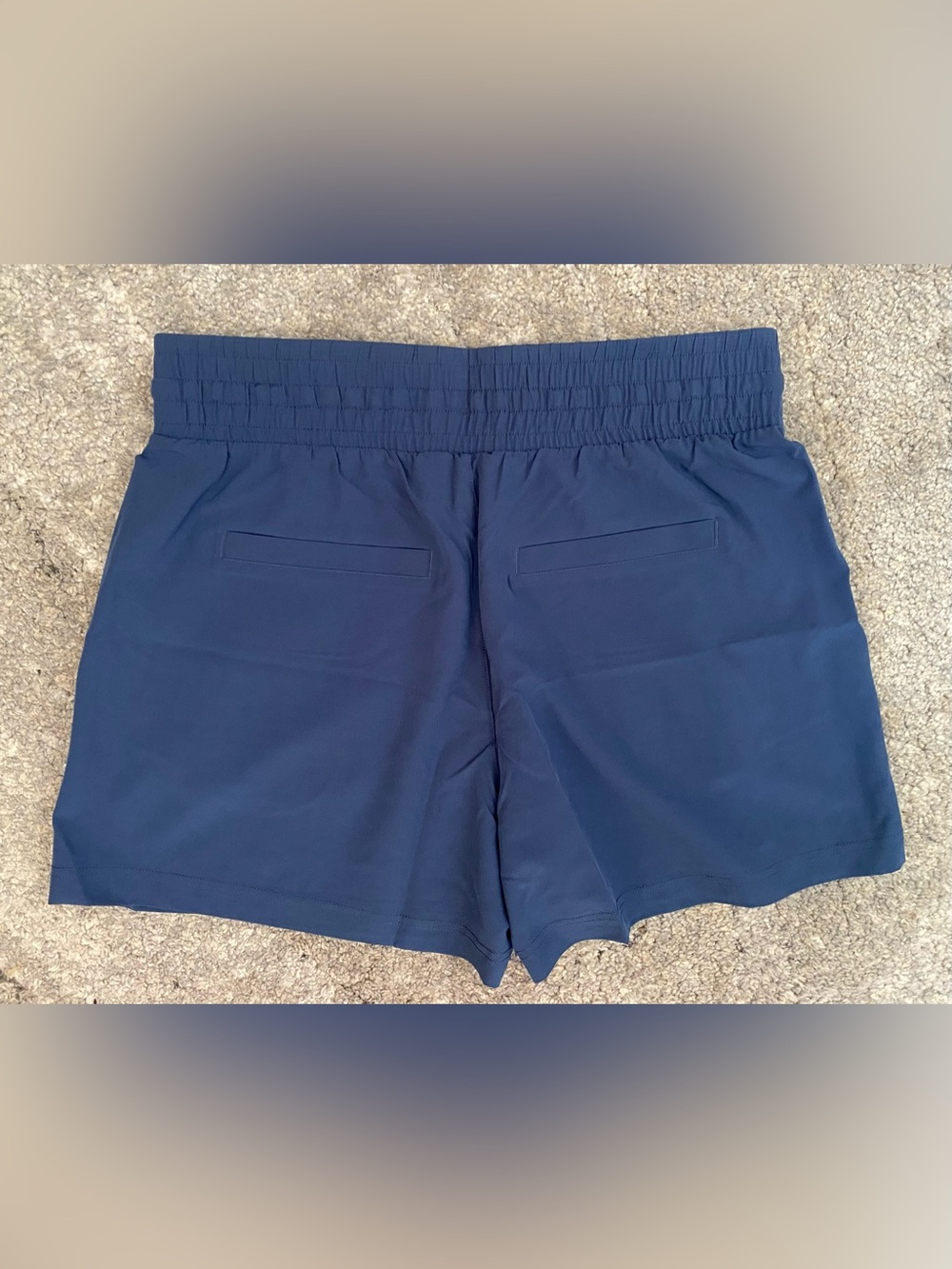 Spanx On the Move Shorts Size XL, NWT - Picture 4 of 5